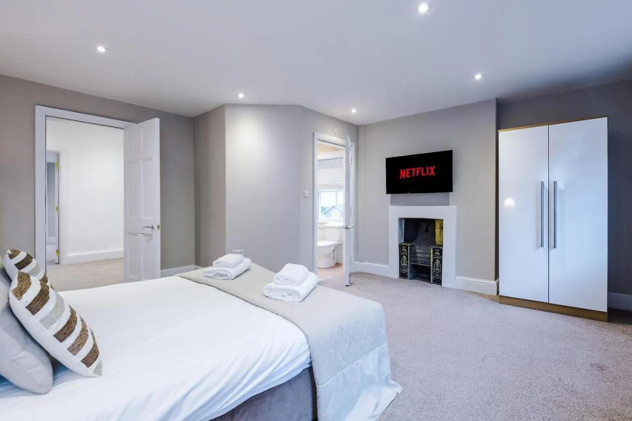 Cromwell House Apartment Chester