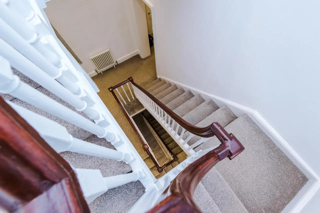 Cromwell House Apartment Chester 0*,